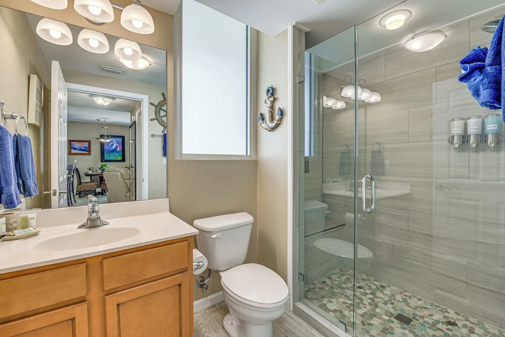 Walk to Beach: Poolside Oasis in Palms of Destin!