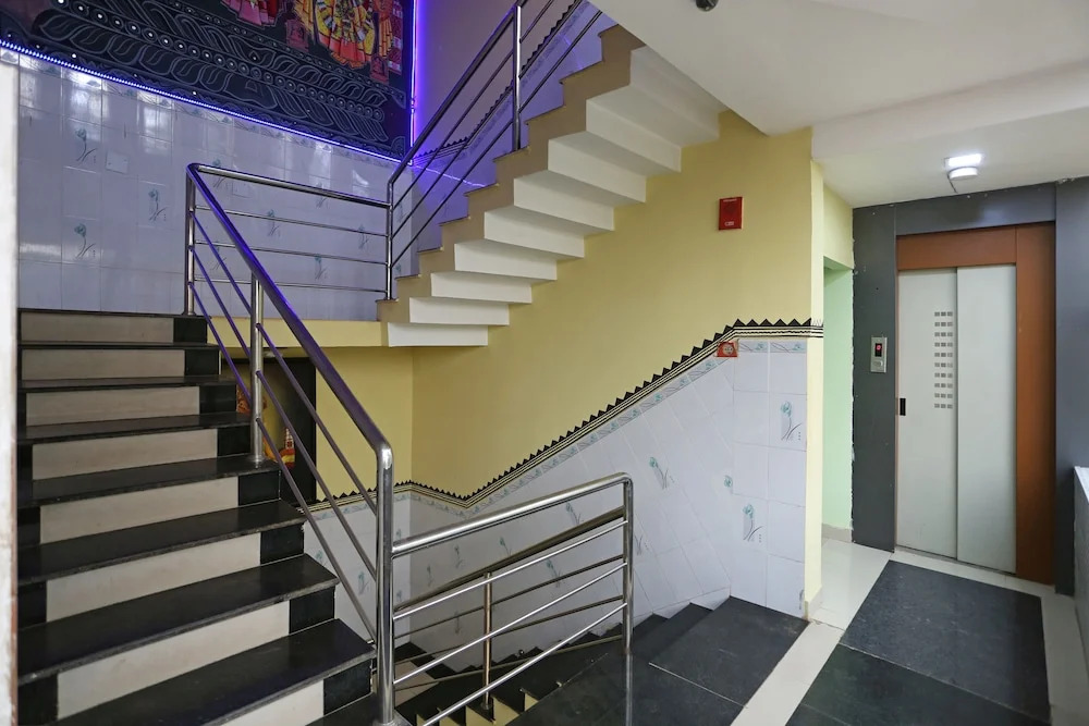 OYO 4526 Jaydev Vihar