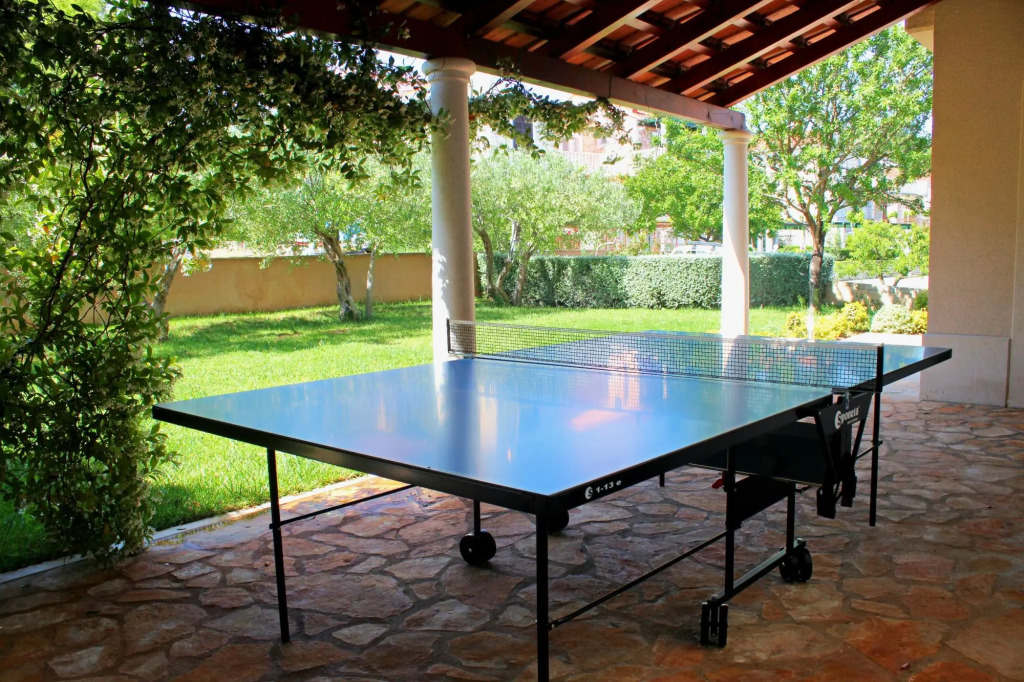 Gumonca in Supetar with 6 bedrooms and 5 bathrooms
