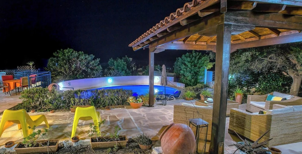 Large Pool Garden, Billiard, Peaceful Area, Near to the Sea, Coral Bay Paphos