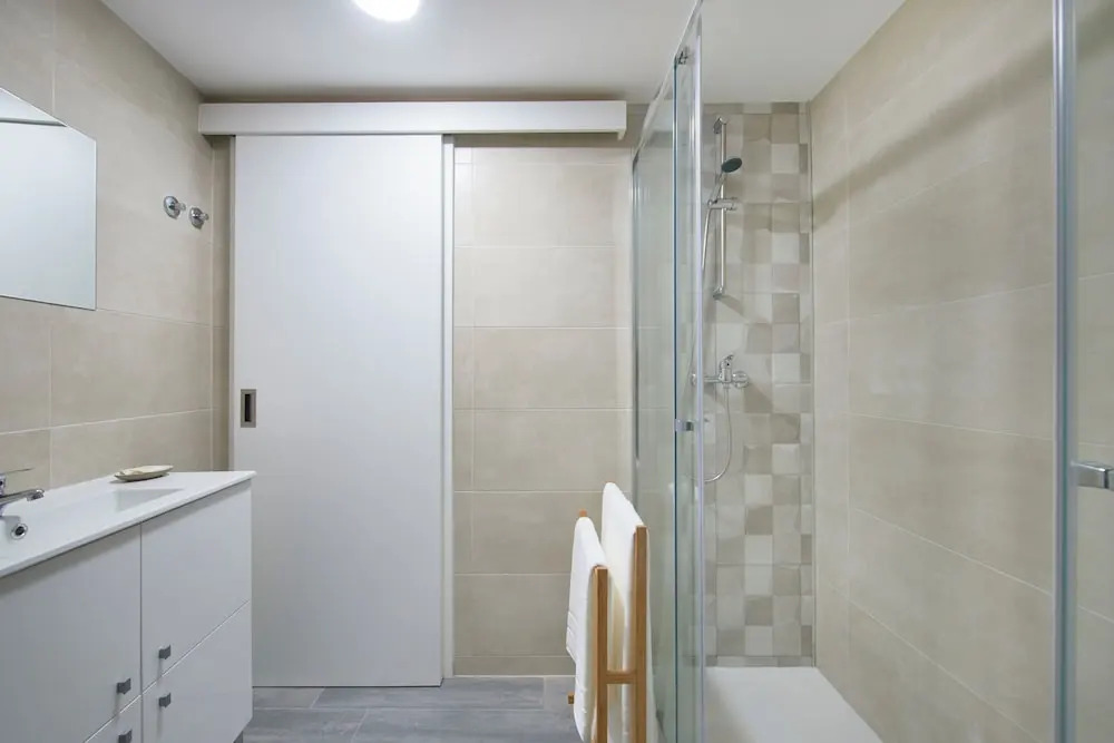 Renovated House Near Beaches, By Timecooler