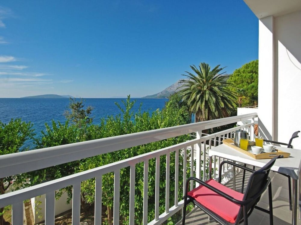 Holiday Apartment Beach House IVA App.1