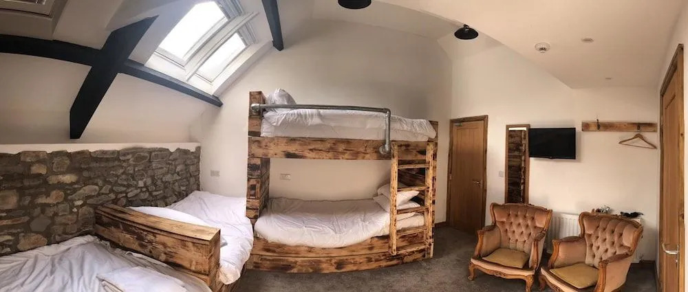Sgwd Gwladys Lodge