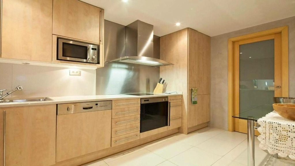 3 bedrooms appartement with furnished terrace and wifi at Barcelona 3 km away from the beach