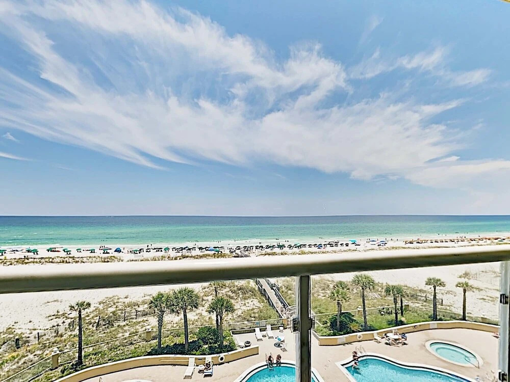 Emerald Isle Pensacola Beach by Southern Vacation Rentals