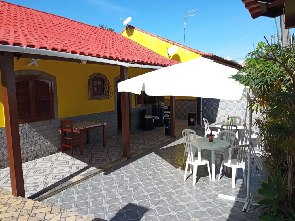 Saquarema - Casa Amarela ! Entre a praia e a Lagoa