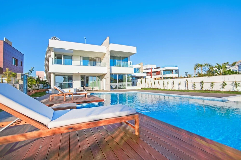Emerald Elite Luxury Home