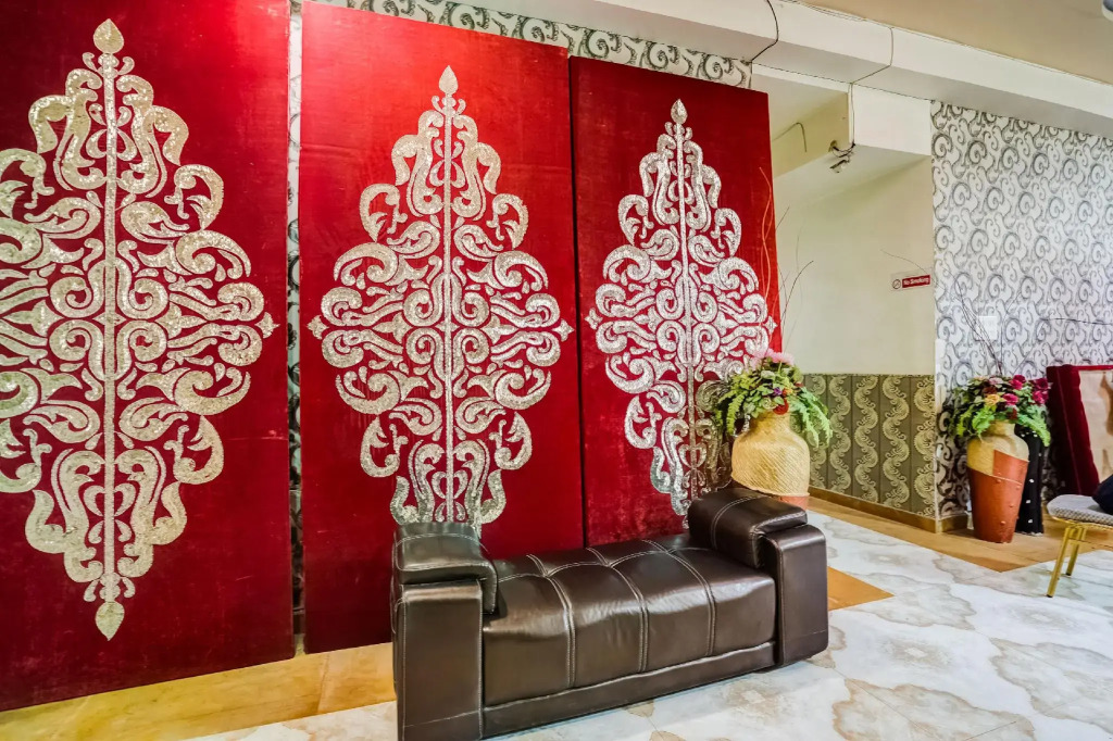 Capital O 16639 Hotel Shri Pushpraj