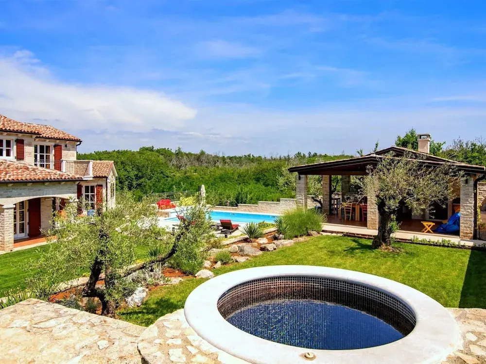 Villa in Porec With Private Pool & Garden