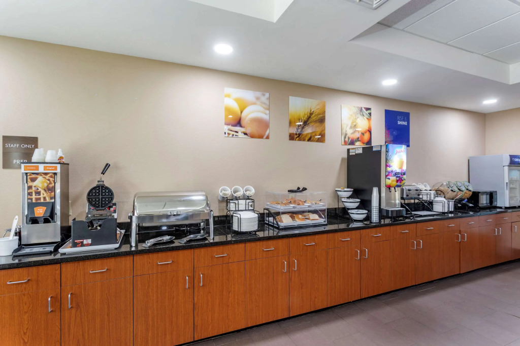 Comfort Inn & Suites Atoka-Millington
