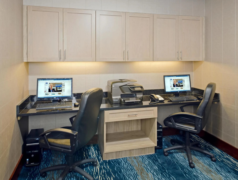 Hampton Inn & Suites Ocean City Bayfront-Convention Center