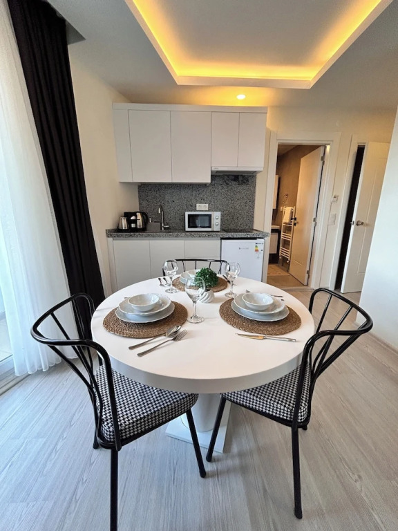 HADRİANS TOWER