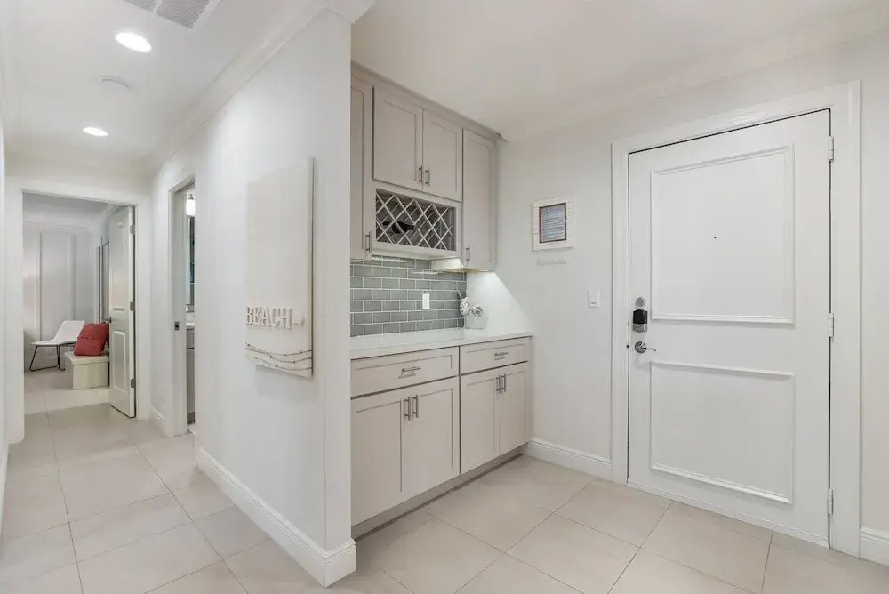 Waters Edge 104s 2 Bedroom Condo by RedAwning
