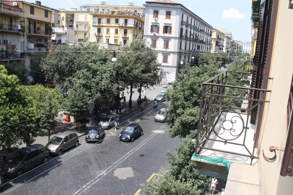 BB Le Porte Di Napoli