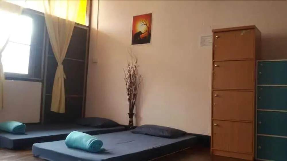 The Living Place 3 - Hostel