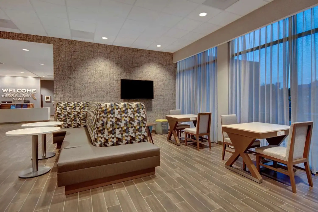 Hampton Inn & Suites Sunnyvale-Silicon Valley, Ca