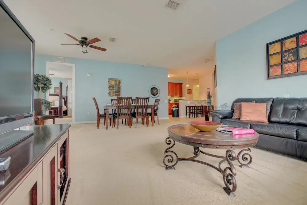 Gorgeous 1st-Floor, End Unit Condo w LAKEVIEW