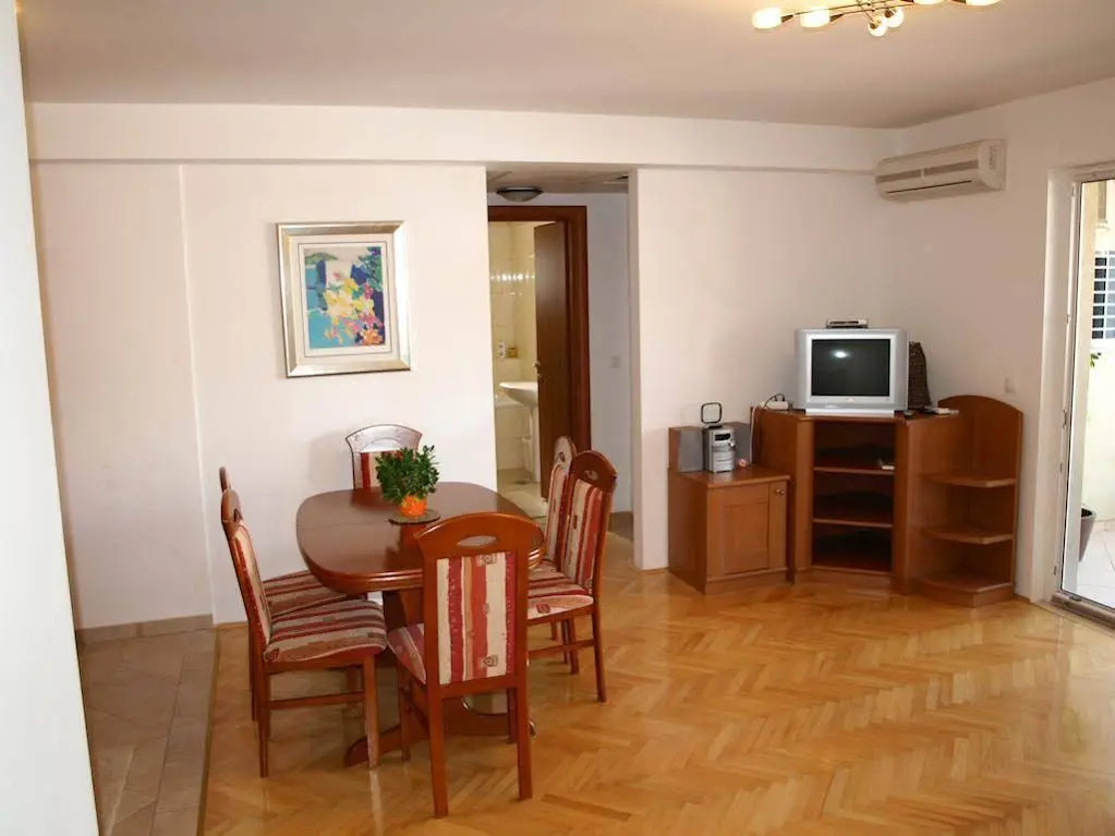 Adora Apartment 2
