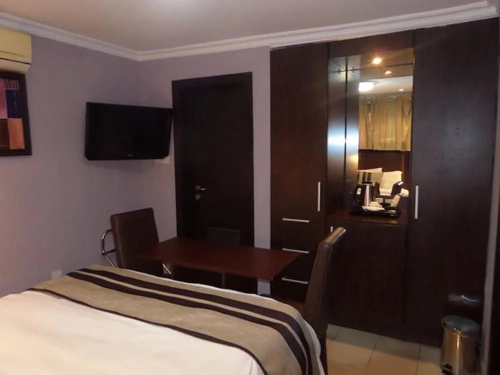 Triedent Suites