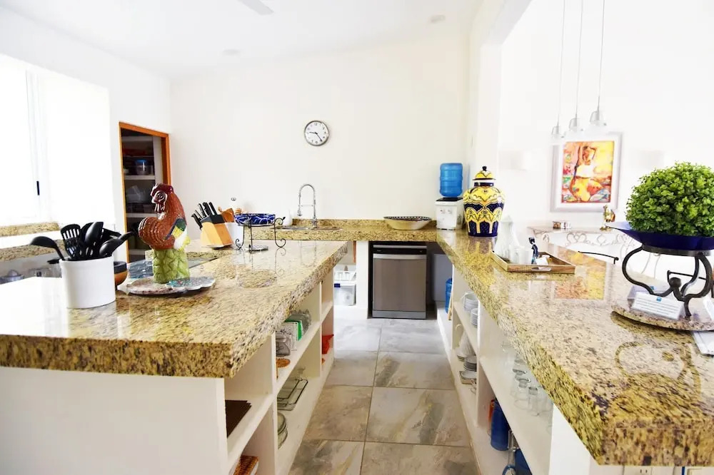 Villas Carey Condo