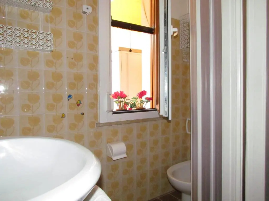 Spacious Apartment With Large Balcony