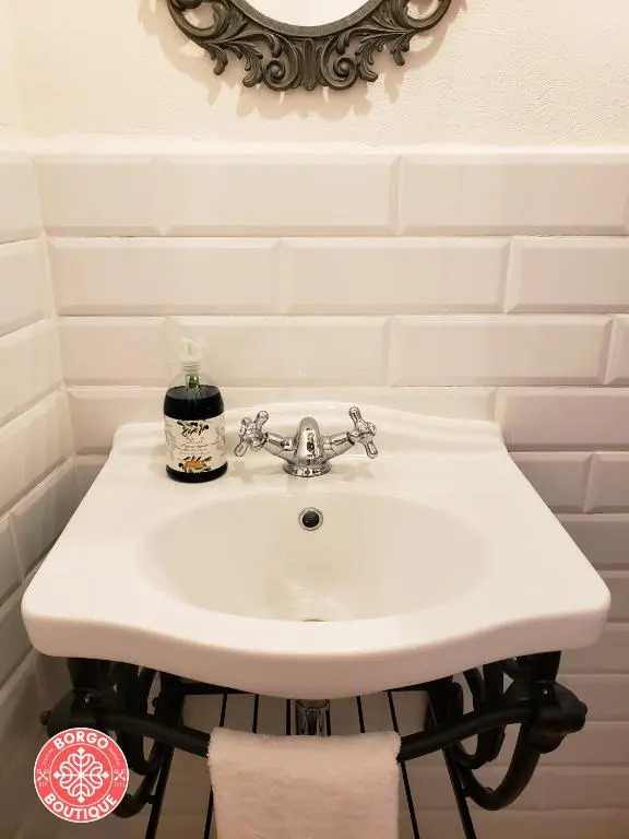 Borgo Boutique Casa Raffaella 2