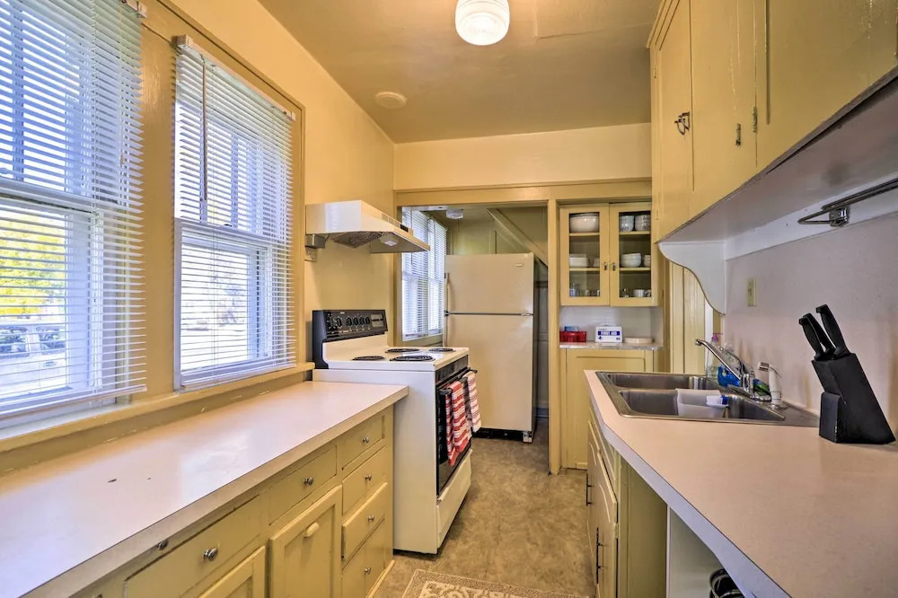 Charming Montana Home w/ Grill: 6 Mi to Lake Elmo!