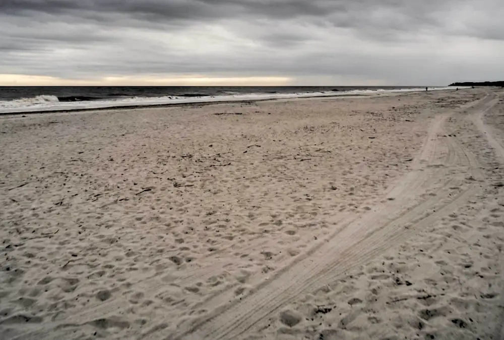 Walk to Folly Field Beach: Hilton Head Condo