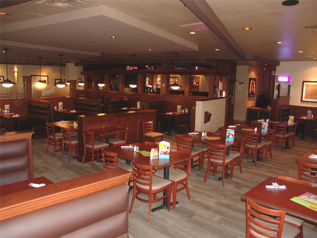 Comfort Hotel & Suites