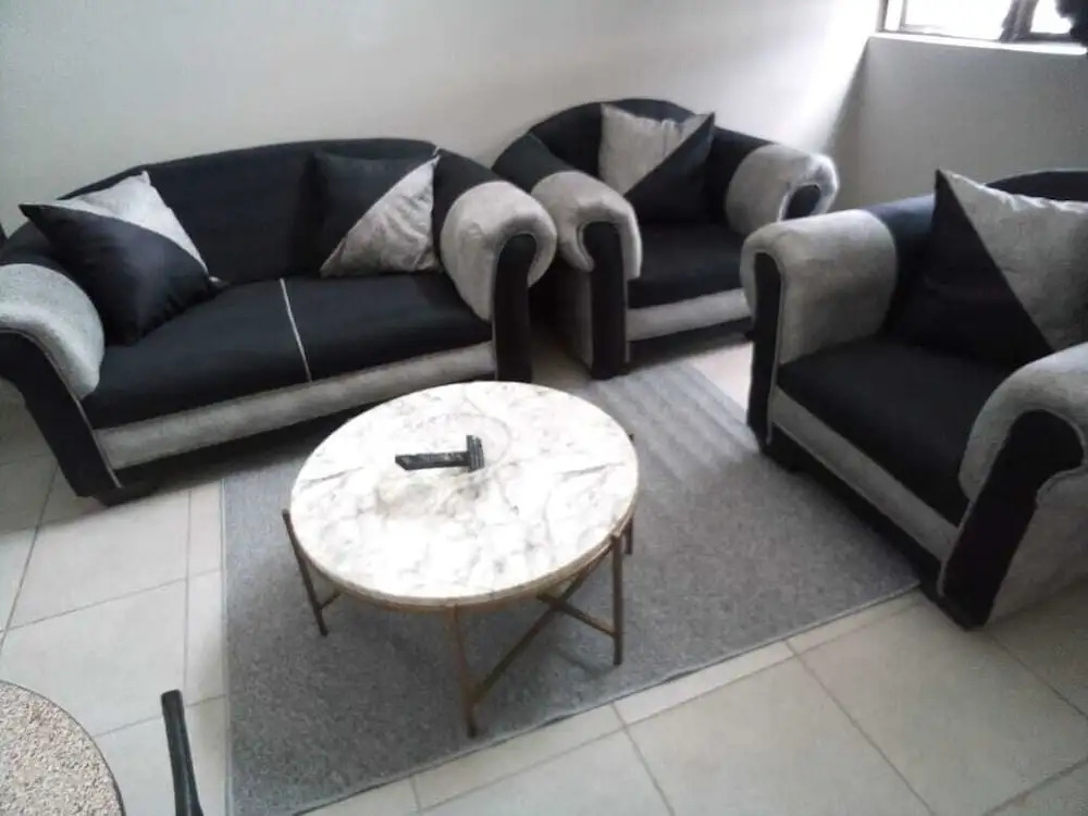 Lovely Rosebank 1-bedroom condo with pool & cinema