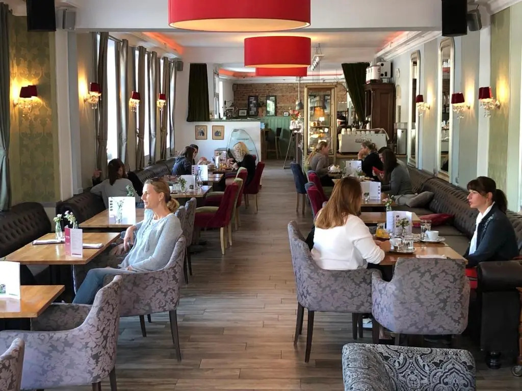 Corso, Zimmer & Cafe, Hotel Garni
