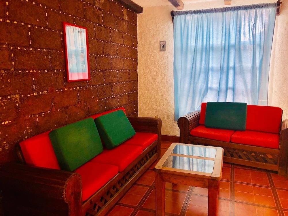 Comfy Bedroom Town House Garden Market Area