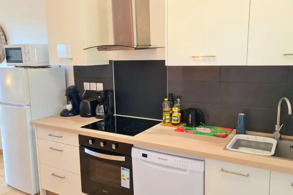 L appartement L Ocean, T2 d'environ pour 2 personnes avec balcon une vue imprenable sur l'océan