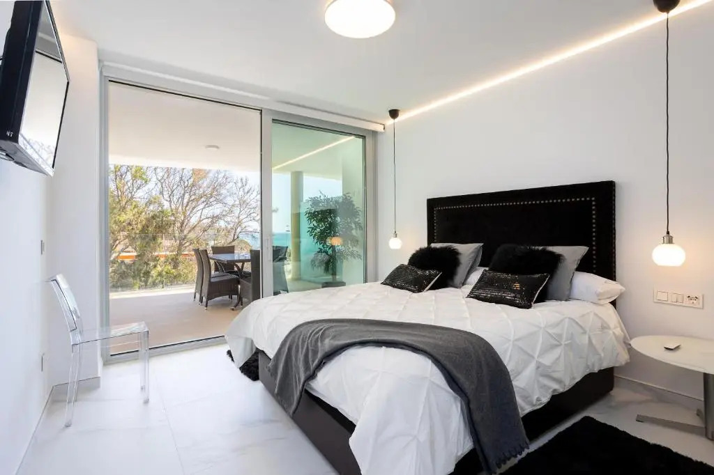 Ensuite The Wave II with Pool and free parking