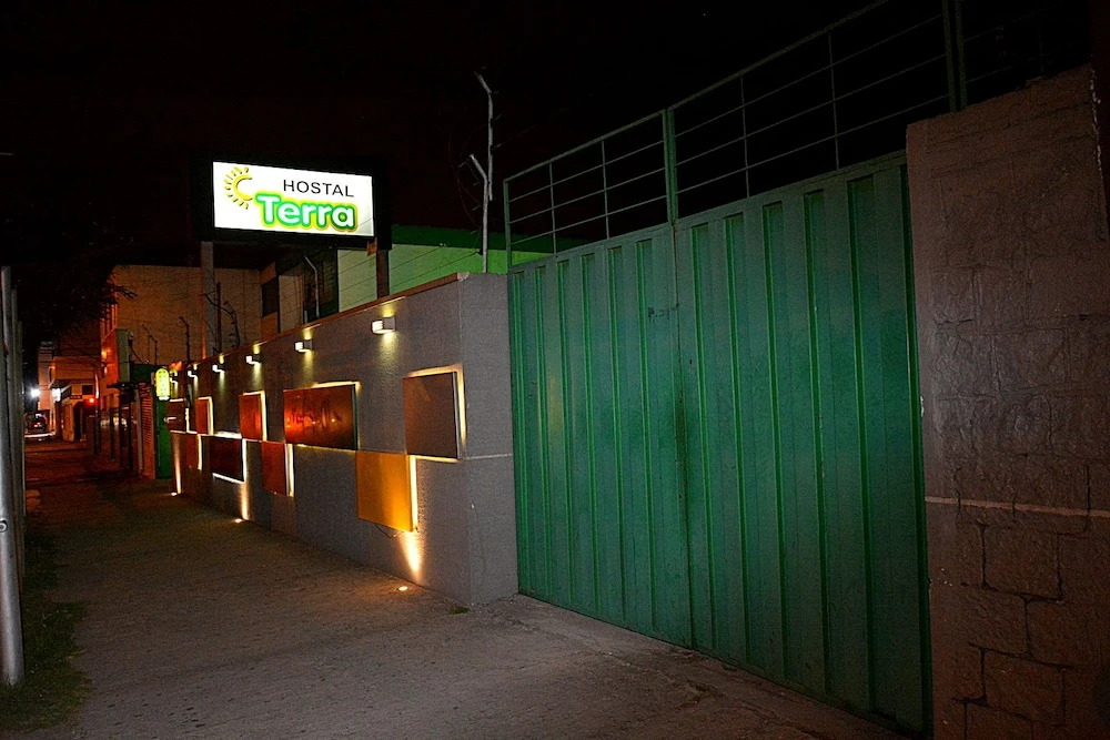 Hostal Terra 3 - BASE AÉREA