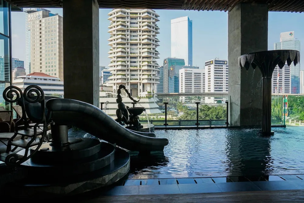 Spacious And Elegant 3Br At Sudirman Suites Apartment