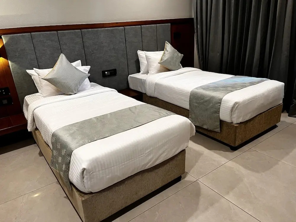 The Qubice Hotel, Kolhapur