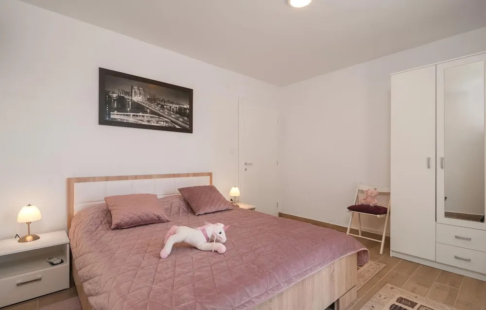 Gorgeous Home In Maslinica
