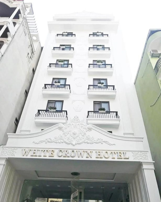 White Crown Hotel