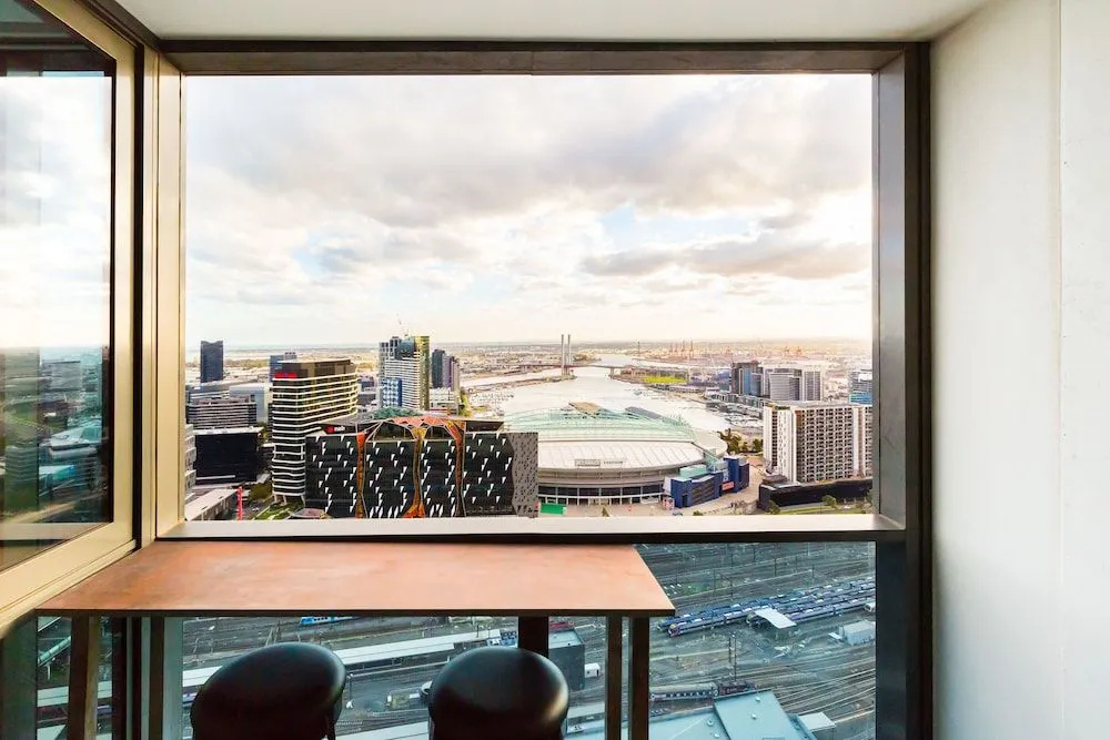 EVA, 1BDR Melbourne Apartment
