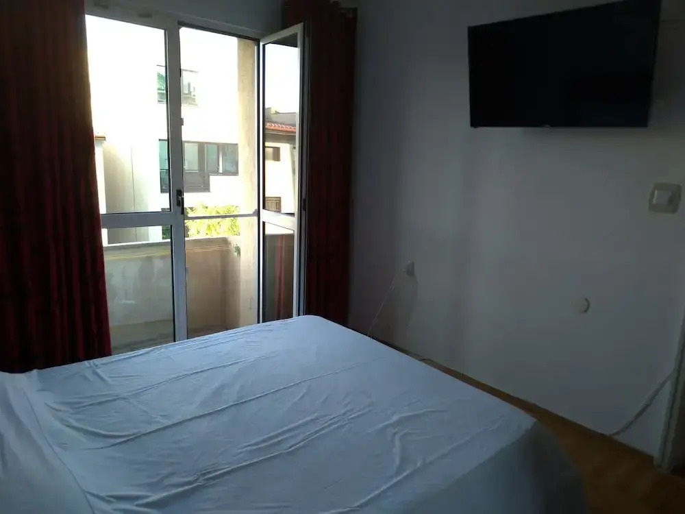 Apartment 3 Rooms, Nearby Casino, Cliff, Port, Aquarium, Beach, Ovidius Square