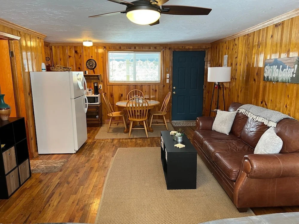 Bellamys Ski Haus
