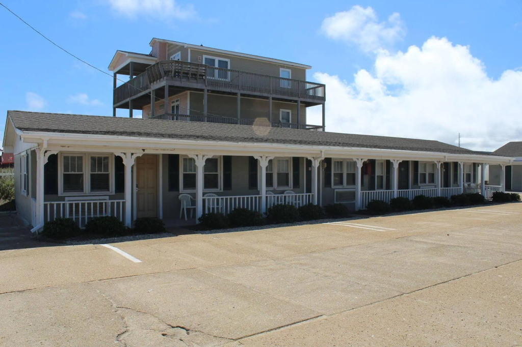 Driftin Sands Motel