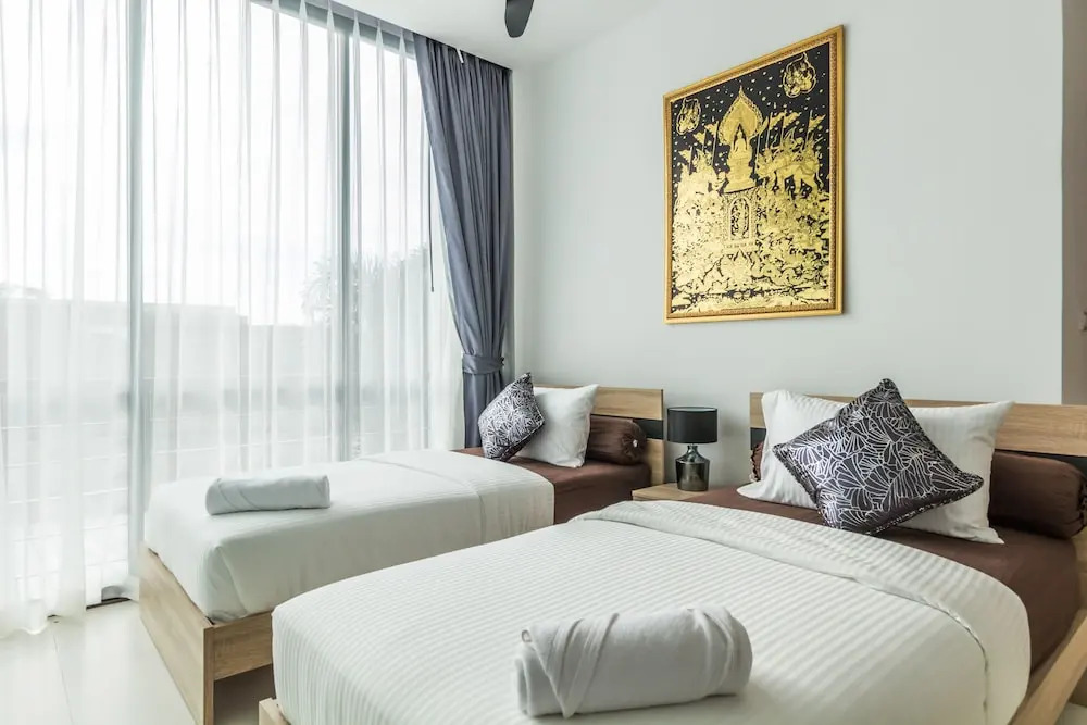 Villa Paradesa by Lofty