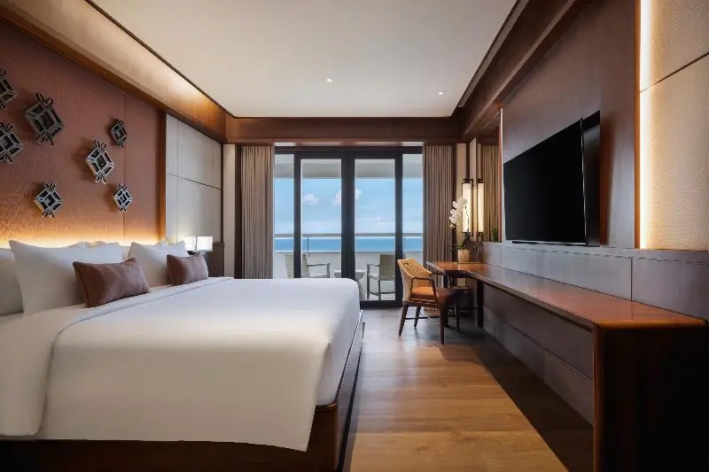 Люкс Deluxe с балконом и с видом на океан в Отель Bali Beach