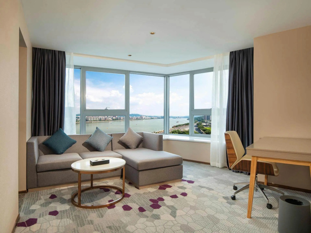 Lavande Hotel (Shaoguan Bishui Huacheng)