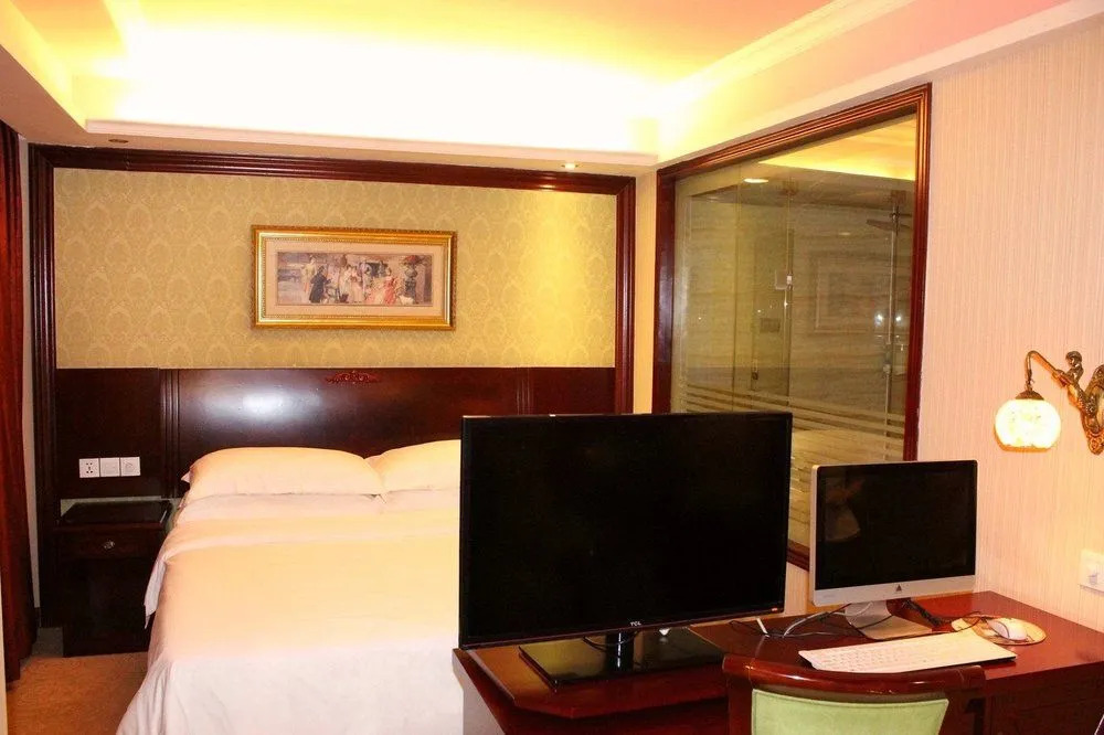 Vienna Hotel (Shenzhen Railway Station)