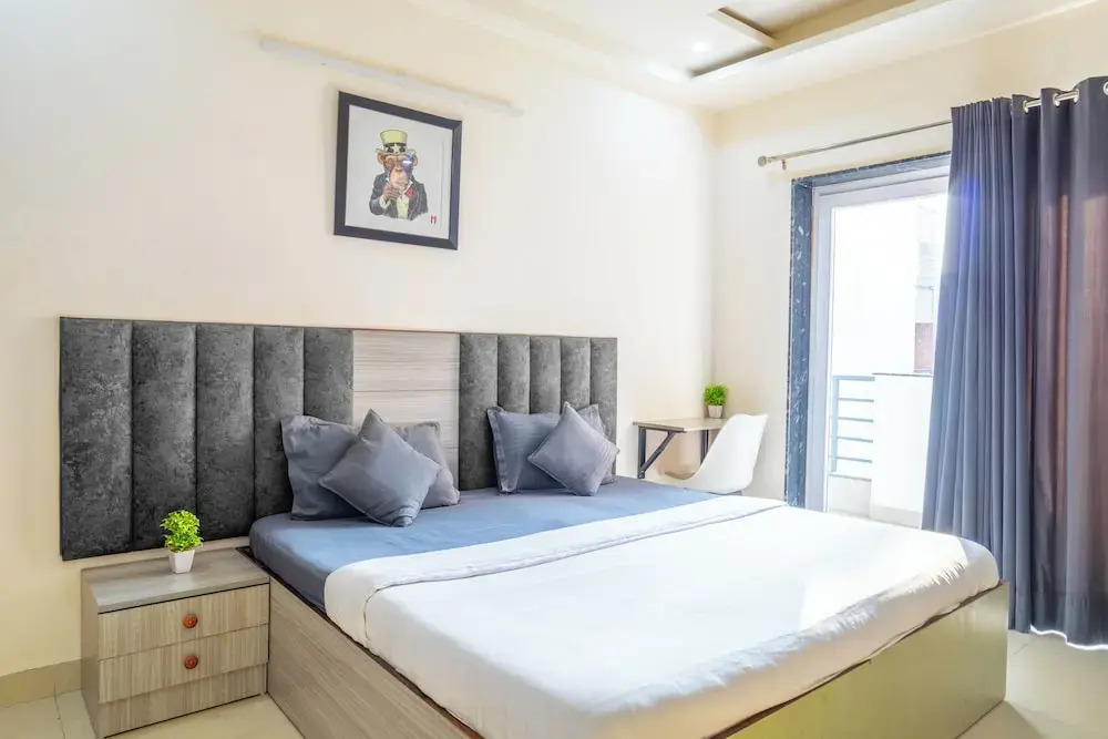 Housr Sector 43 Gurgaon Global FoyerMall