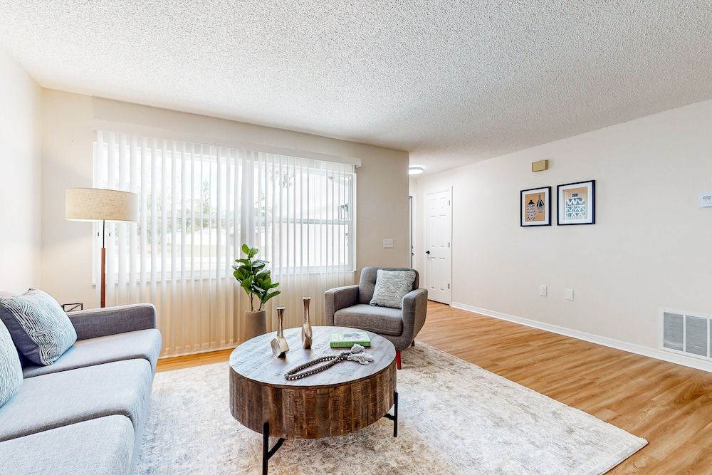 Single-story House With Private Pool, Alfresco Dining, & Lanai - Dog-friendly