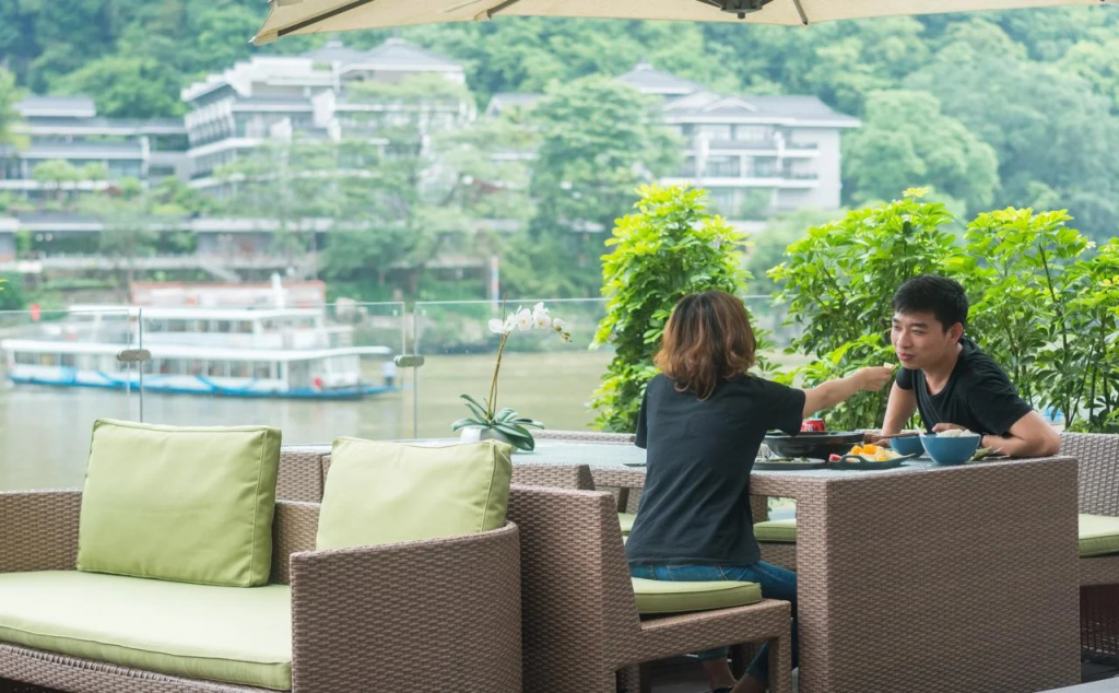 Sea Lily Yangshuo Riverside Resort